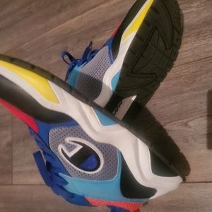 MEN'S SIZE 12(US) CHAMPION TENNIS